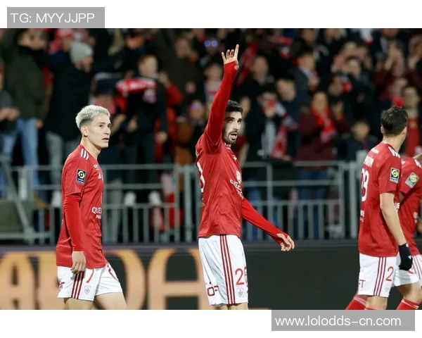 曼联逆袭拜仁1-0乌龙球成焦点转会传闻再起波澜 曼联逆袭拜仁1-0乌龙球成焦点转会传闻再起波澜