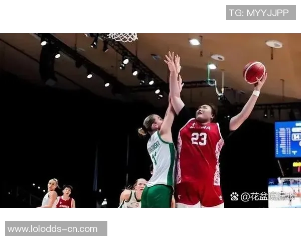 姚明特写笑容绽放背后的故事与篮球梦想的追逐之路