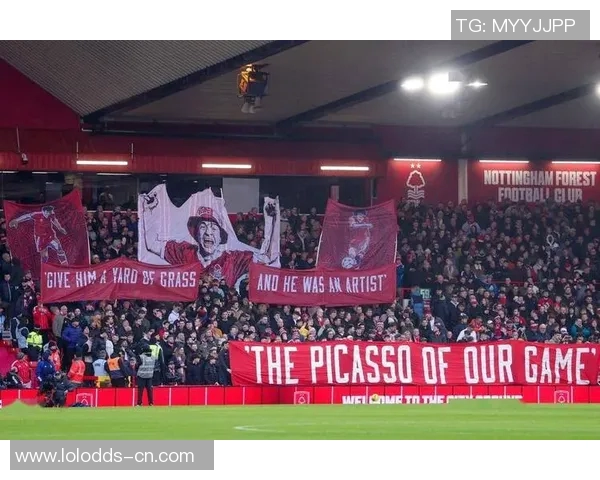 欧联杯阿森纳与多特蒙德激战成平局红牌争议引发全场热议