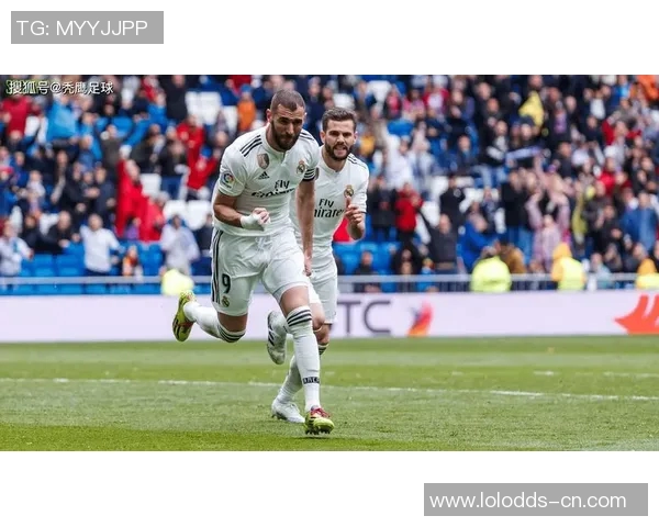 欧联杯激战:里昂与皇马1比1平局乌龙球成比赛转折点分析 欧联杯激战:里昂与皇马1比1平局乌龙球成比赛转折点分析