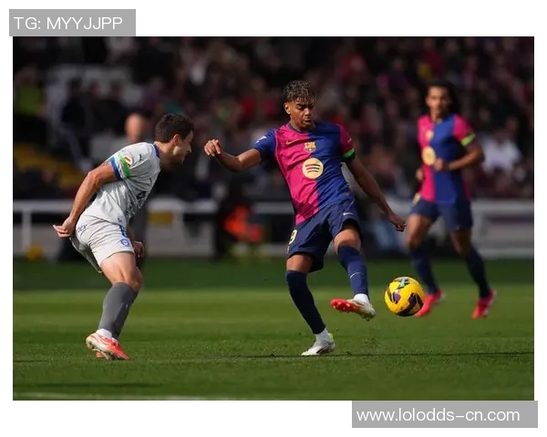 世界杯激战巴萨与AC米兰平局红牌事件引发全场热议与数据分析