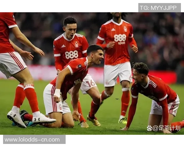 欧联杯精彩对决AC米兰与波尔图战成平局神扑时刻引发全场热议 欧联杯精彩对决AC米兰与波尔图战成平局神扑时刻引发全场热议