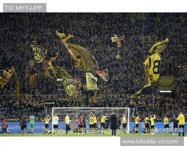 国王杯决赛：皇马绝杀巴萨全场沸腾精彩瞬间回顾