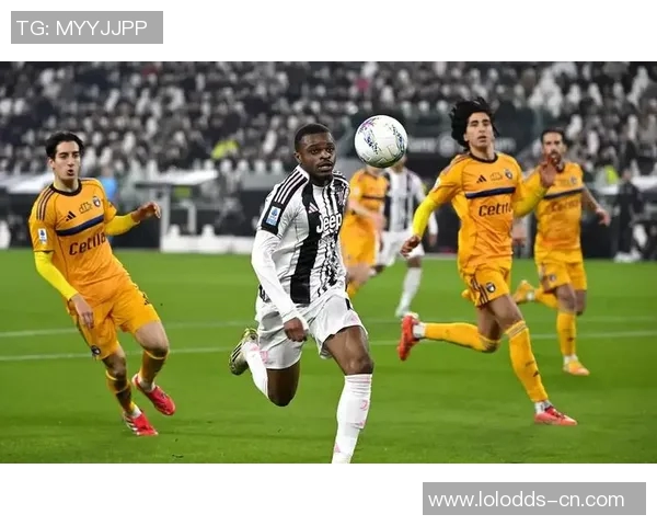 巴黎圣日耳曼友谊赛大胜尤文图斯四球狂潮引发全场热烈反响